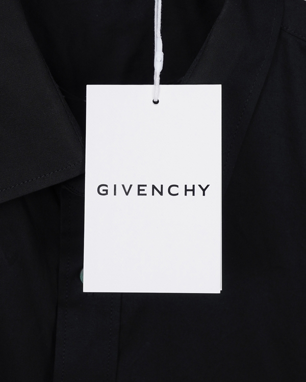 ブランドシャツ角部分ディテール